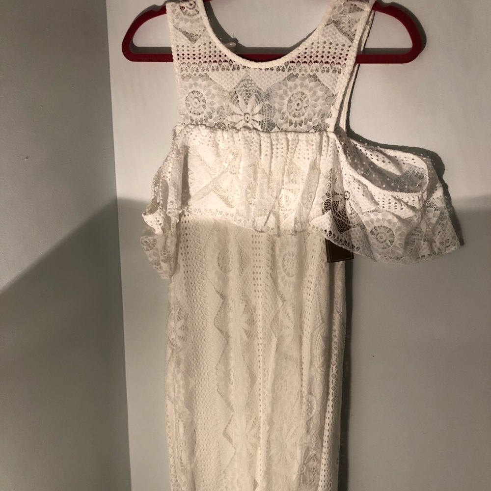 White laced dress